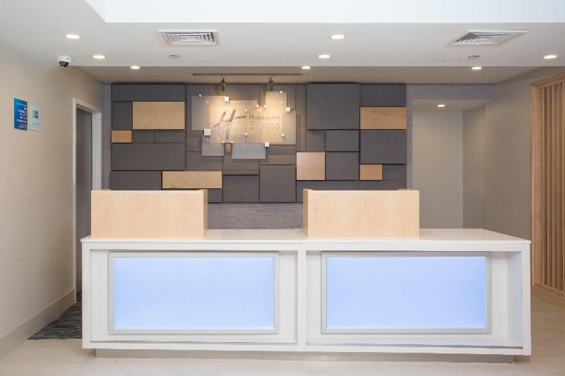 Holiday Inn Express Chelmsford image