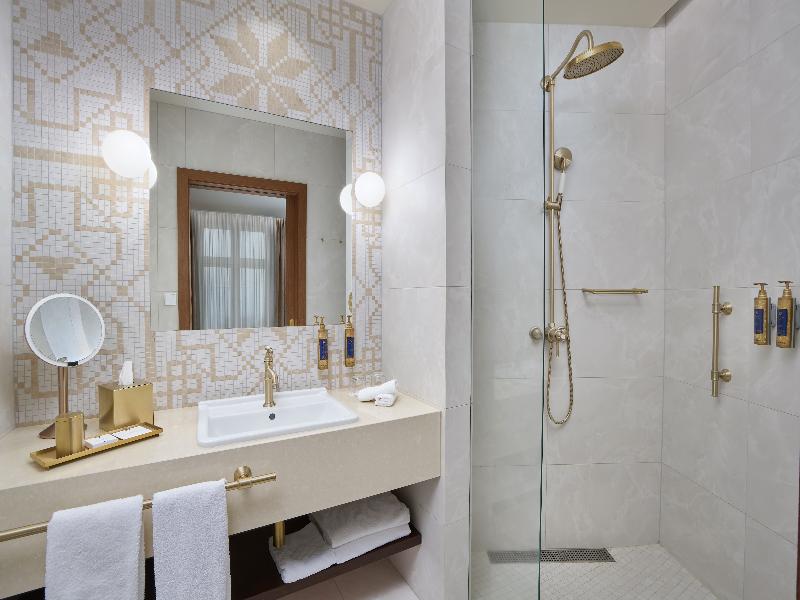 Reykjavik Konsulat Hotel Curio Collection by Hilto image