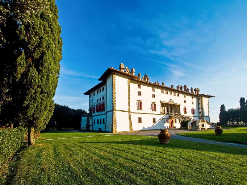 Tenuta Di Artimino Apartments image