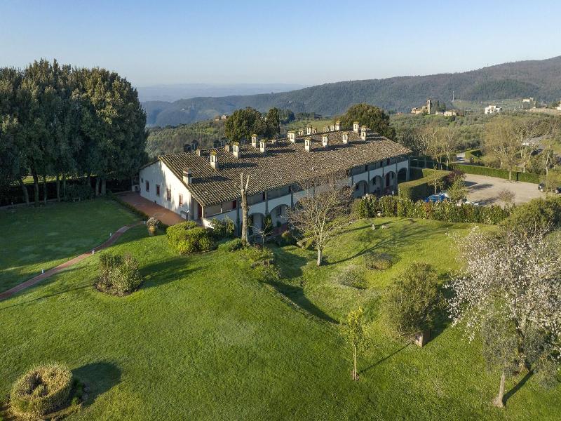 Tenuta Di Artimino Apartments image