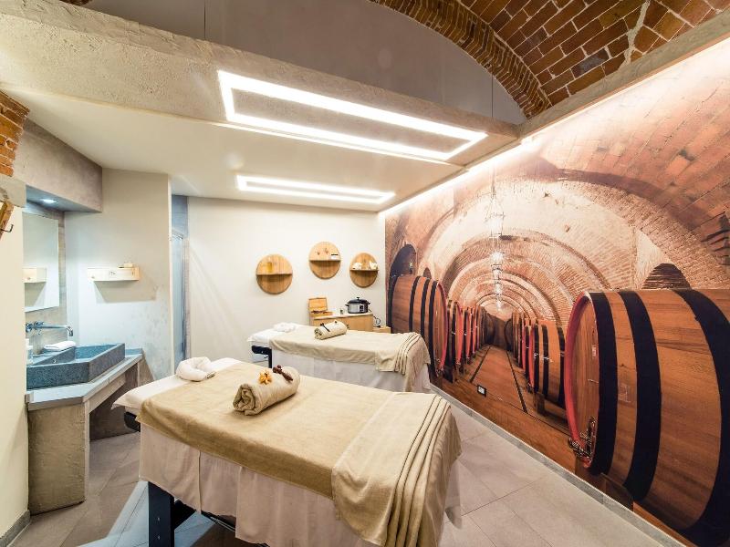 Tenuta Di Artimino Apartments image
