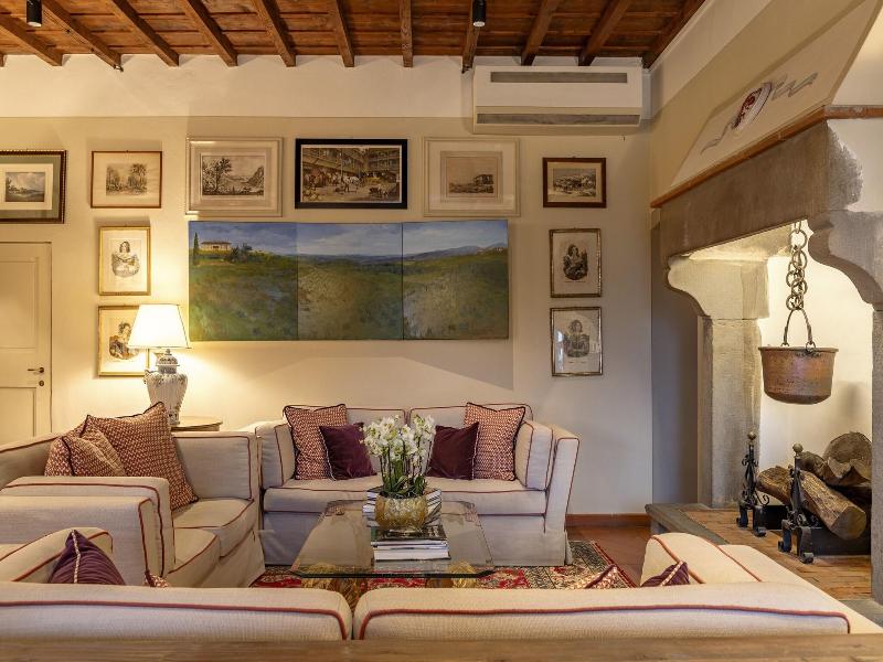 Tenuta Di Artimino Apartments image