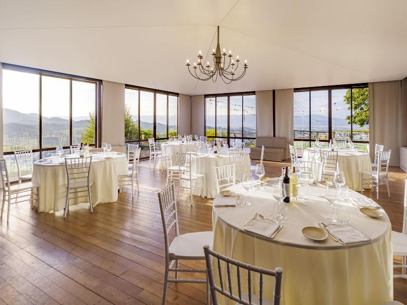 Tenuta Di Artimino Apartments image
