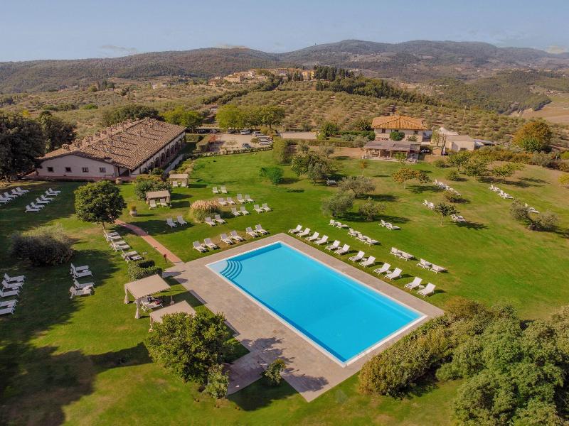 Tenuta Di Artimino Apartments image