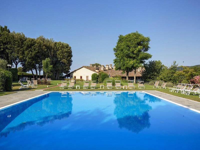Tenuta Di Artimino Apartments image