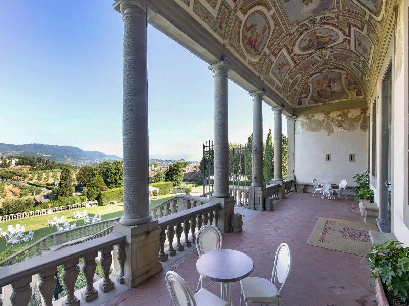 Tenuta Di Artimino Apartments image