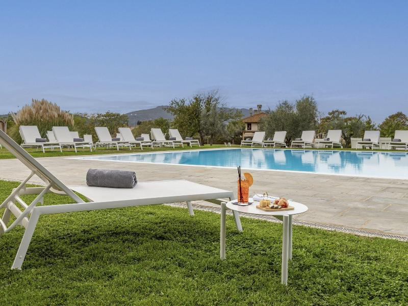 Tenuta Di Artimino Apartments image