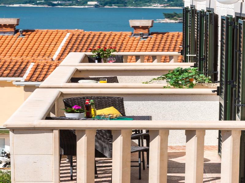 Apartments & Rooms Cina image