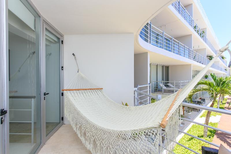 Magia By Riviera Rentals
