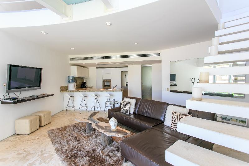 Magia By Riviera Rentals