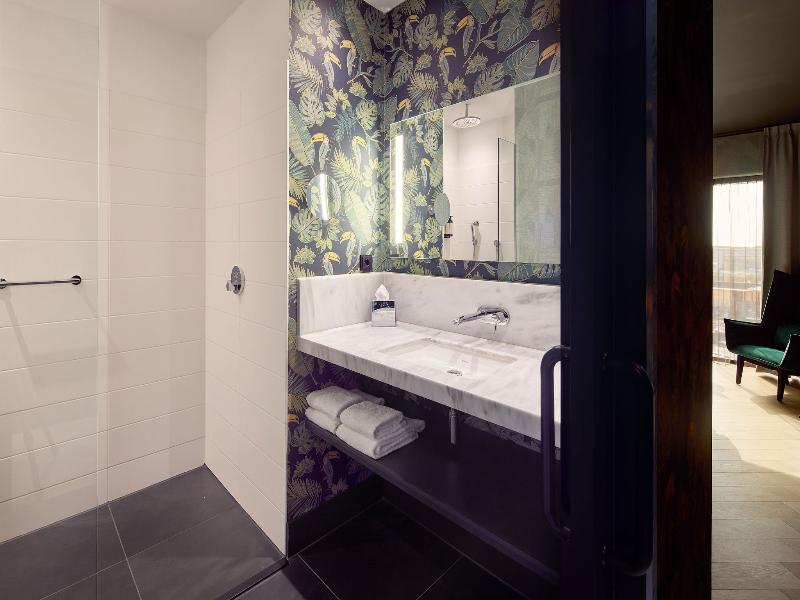 Van der Valk Hotel Amsterdam - Amstel image