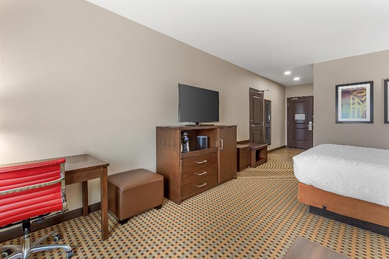 Best Western Plus Hinton Inn & Suites image