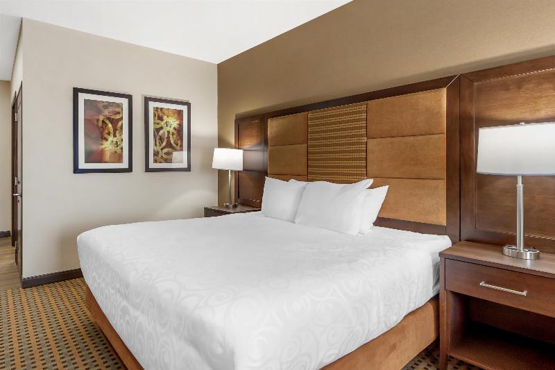 Best Western Plus Hinton Inn & Suites image