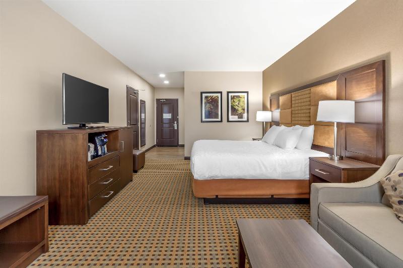 Best Western Plus Hinton Inn & Suites image