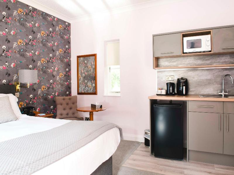 Cricklade House Hotel, Sure Hotel Collection by Be image