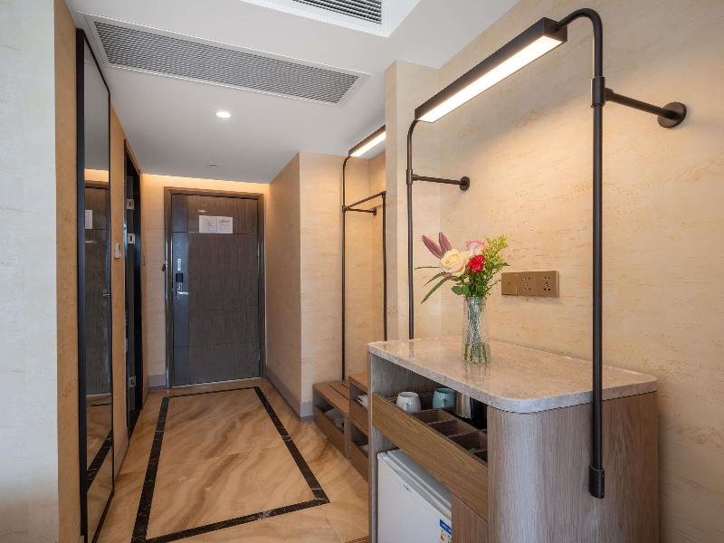 Mercure Chongqing Downtown image