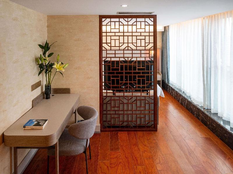 Mercure Chongqing Downtown image