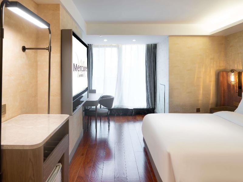 Mercure Chongqing Downtown image