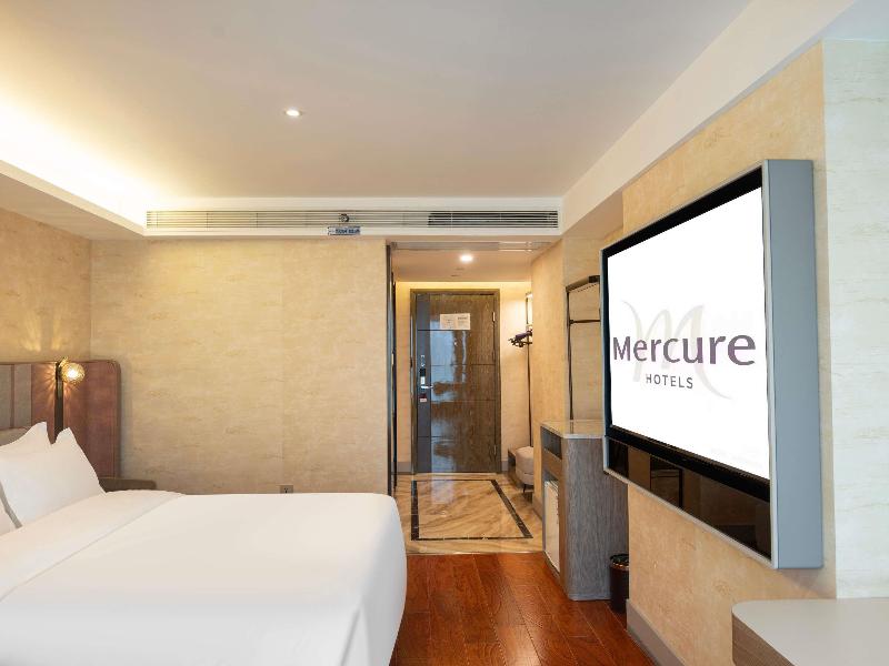 Mercure Chongqing Downtown image