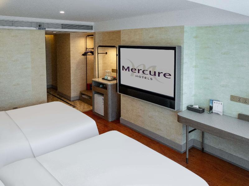 Mercure Chongqing Downtown image