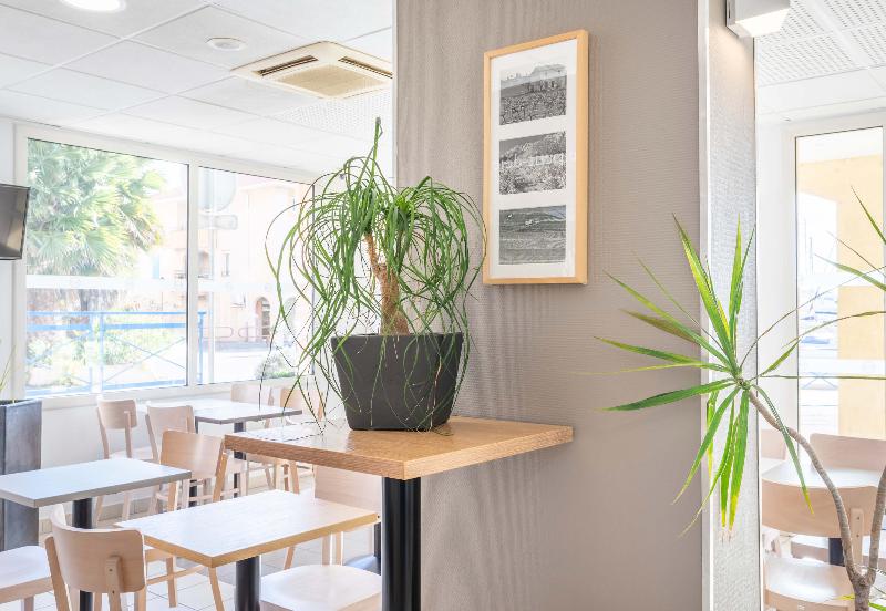 B&B HOTEL MARTIGUES Port de Bouc image