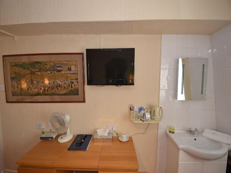 Parkwood Marble Arch image