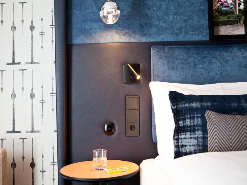 Hotel Indigo Berlin - East Side Gallery image