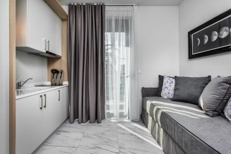 Nymphes Deluxe Accommodation image