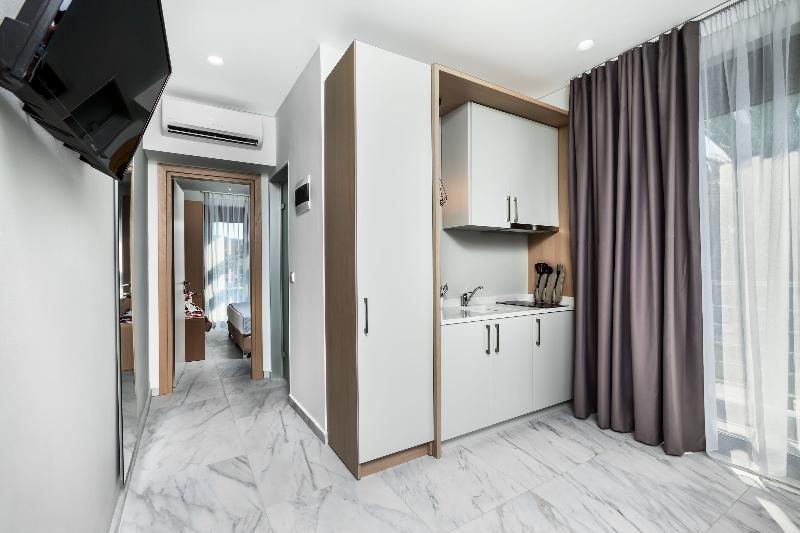 Nymphes Deluxe Accommodation image