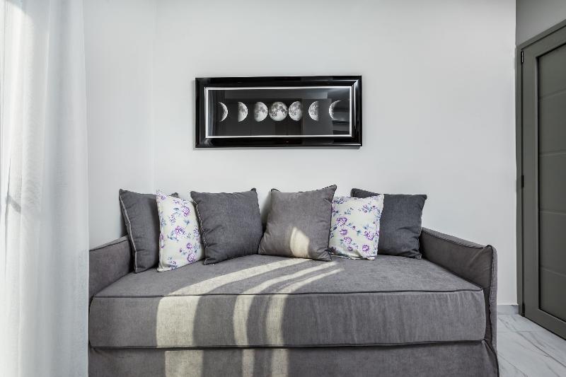 Nymphes Deluxe Accommodation image