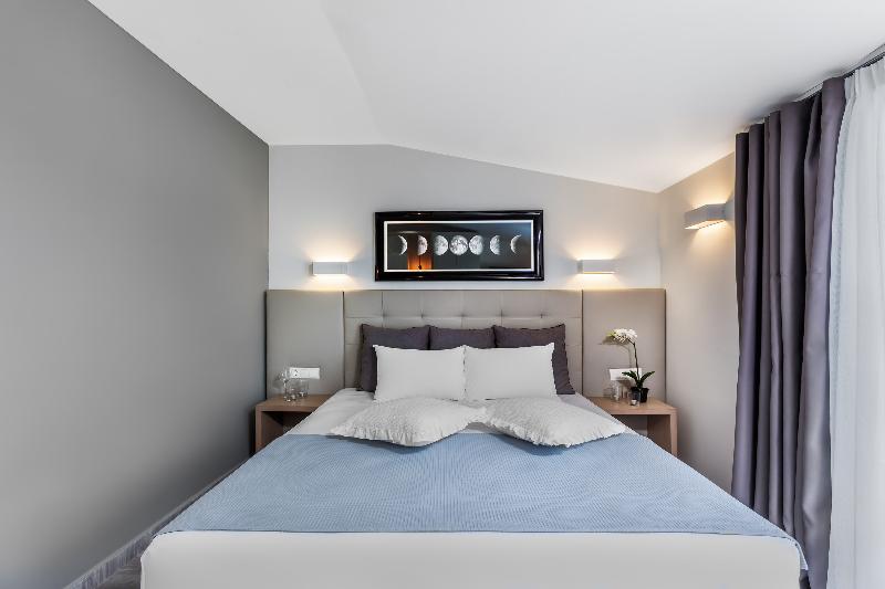 Nymphes Deluxe Accommodation image