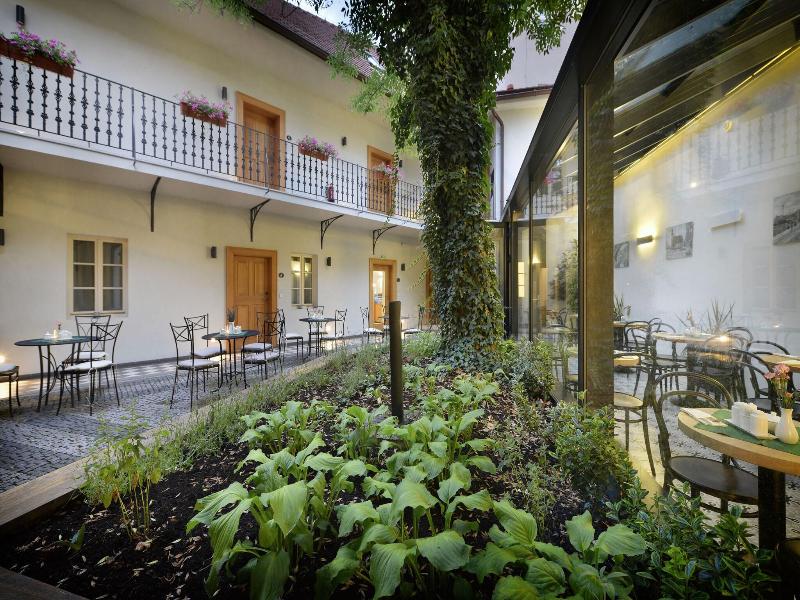 Hotel at The White Lily image