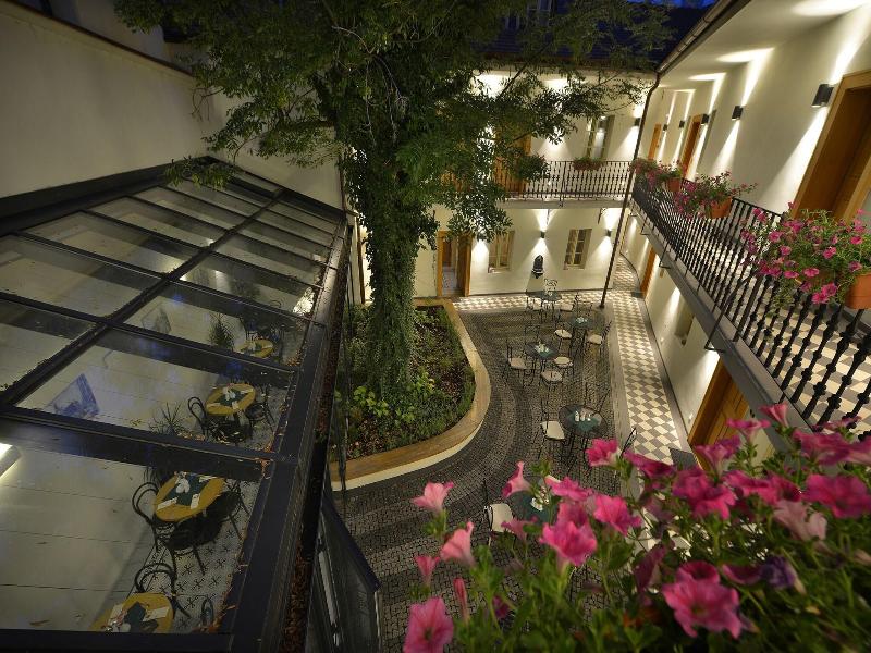 Hotel at The White Lily image