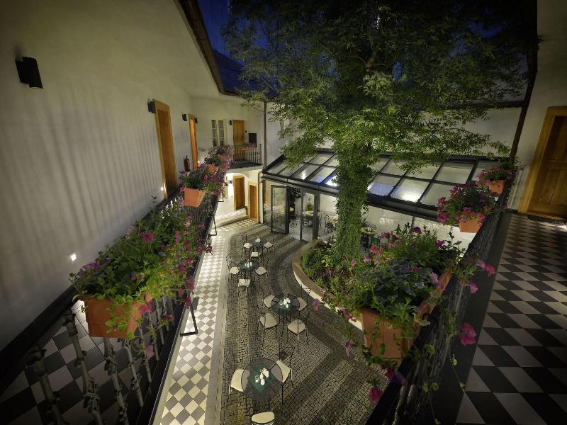 Hotel at The White Lily image