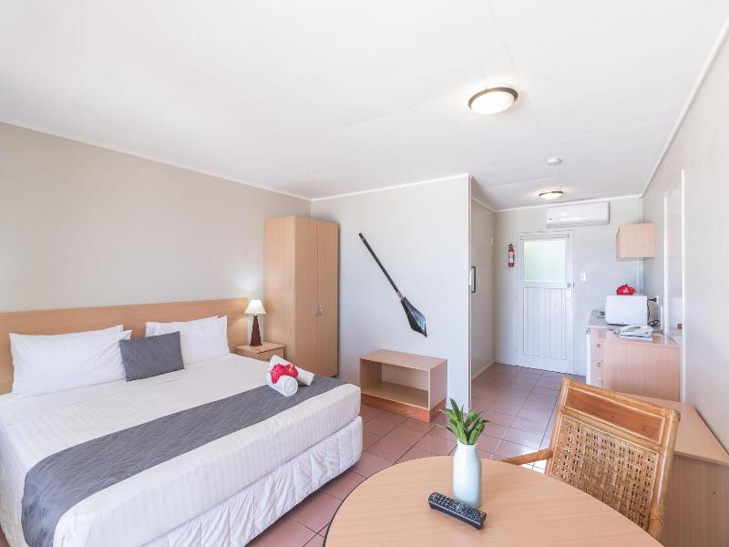 Moana Sands Beachfront Hotel image