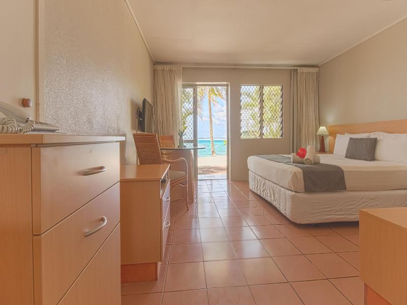 Moana Sands Beachfront Hotel image