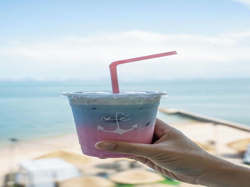 Mayaana Beach Resort Pattaya image