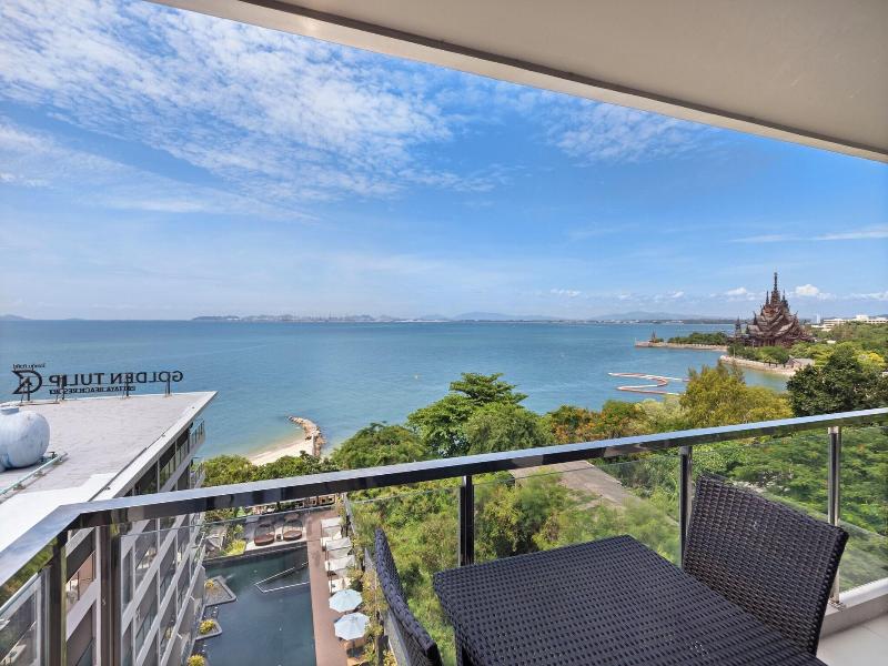 Mayaana Beach Resort Pattaya image