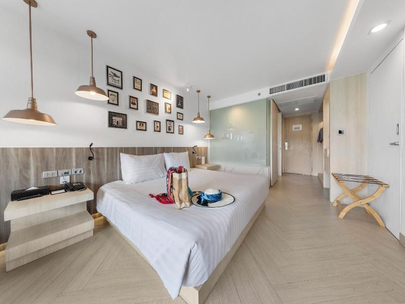Mayaana Beach Resort Pattaya image