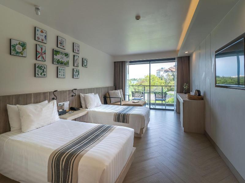 Mayaana Beach Resort Pattaya image