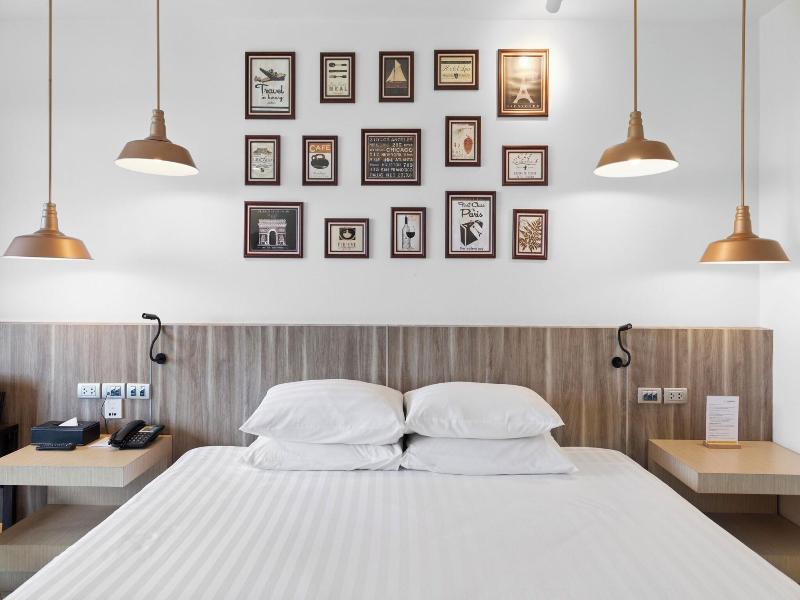 Mayaana Beach Resort Pattaya image