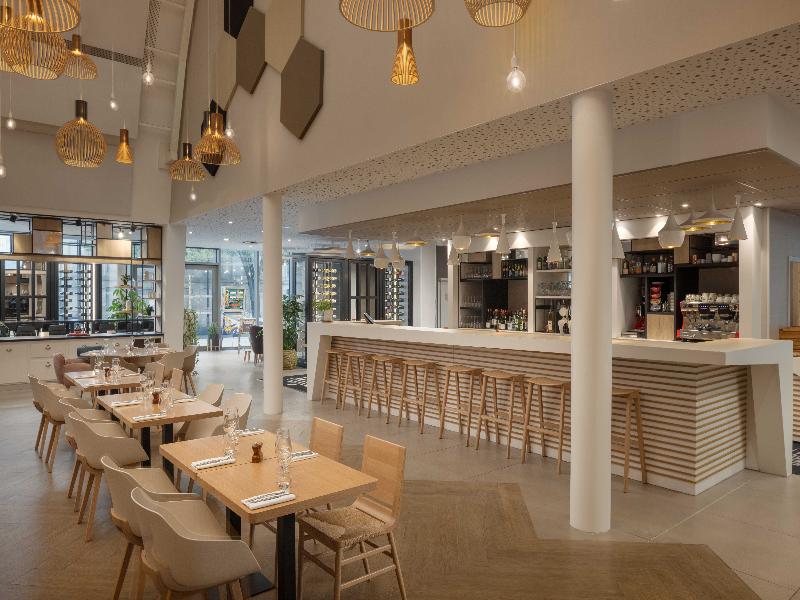 Hilton Garden Inn Bordeaux Centre image
