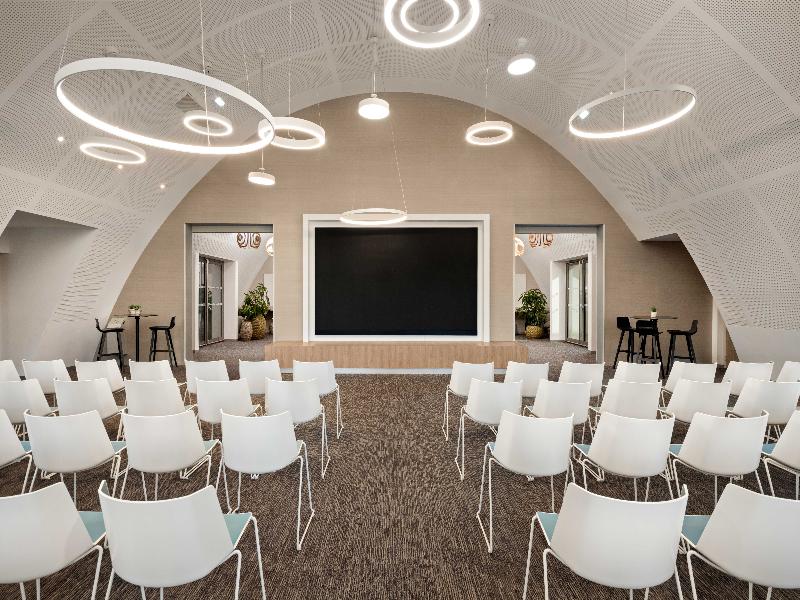 Hilton Garden Inn Bordeaux Centre image