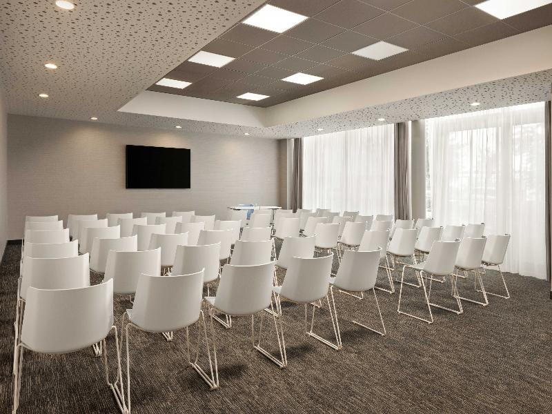 Hilton Garden Inn Bordeaux Centre image