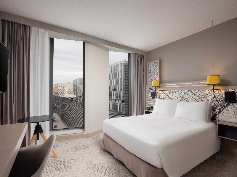 Hilton Garden Inn Bordeaux Centre image