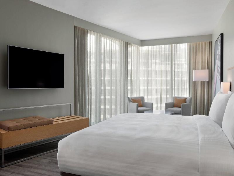 Ac Hotel Cape Town Waterfront image