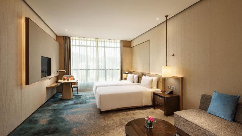 Xiangxi Crown International Hotel image