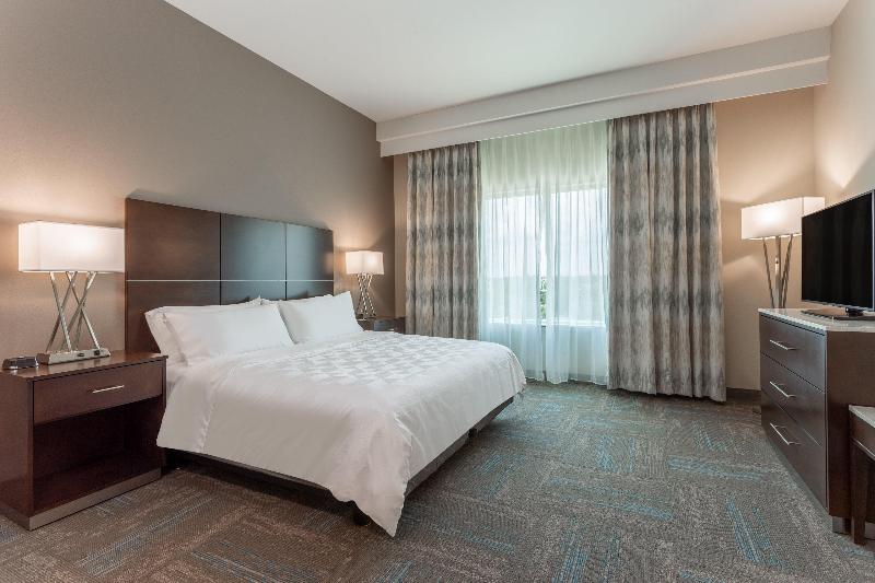 Holiday Inn & Suites Jefferson City By IHG image