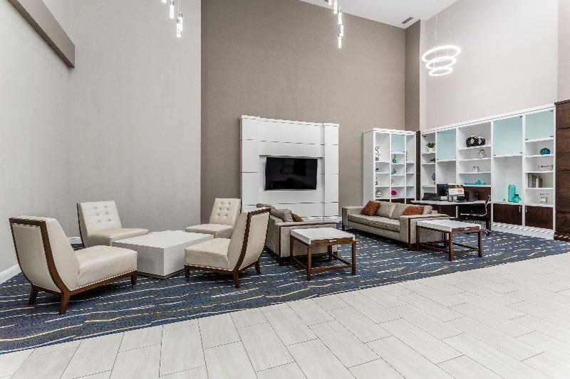 Holiday Inn & Suites Jefferson City By IHG image