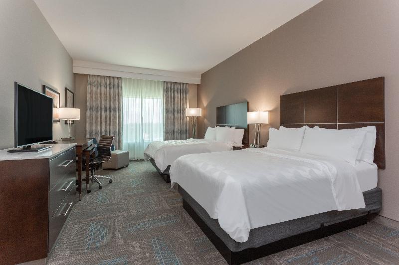 Holiday Inn & Suites Jefferson City By IHG image
